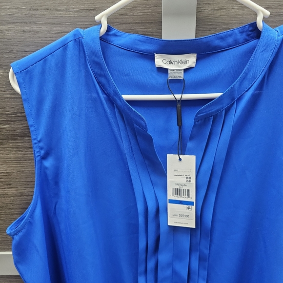 Calvin Klein NWT women's blue pleated V neck sleeveless blouse sz XL - Picture 4 of 6